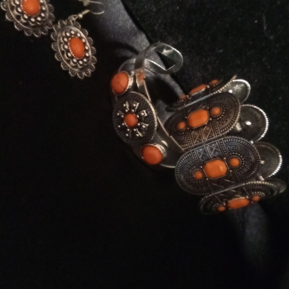 2 Intricate Silver Bracelet with Orange coral color Stones & matching earrings - Picture 8 of 8